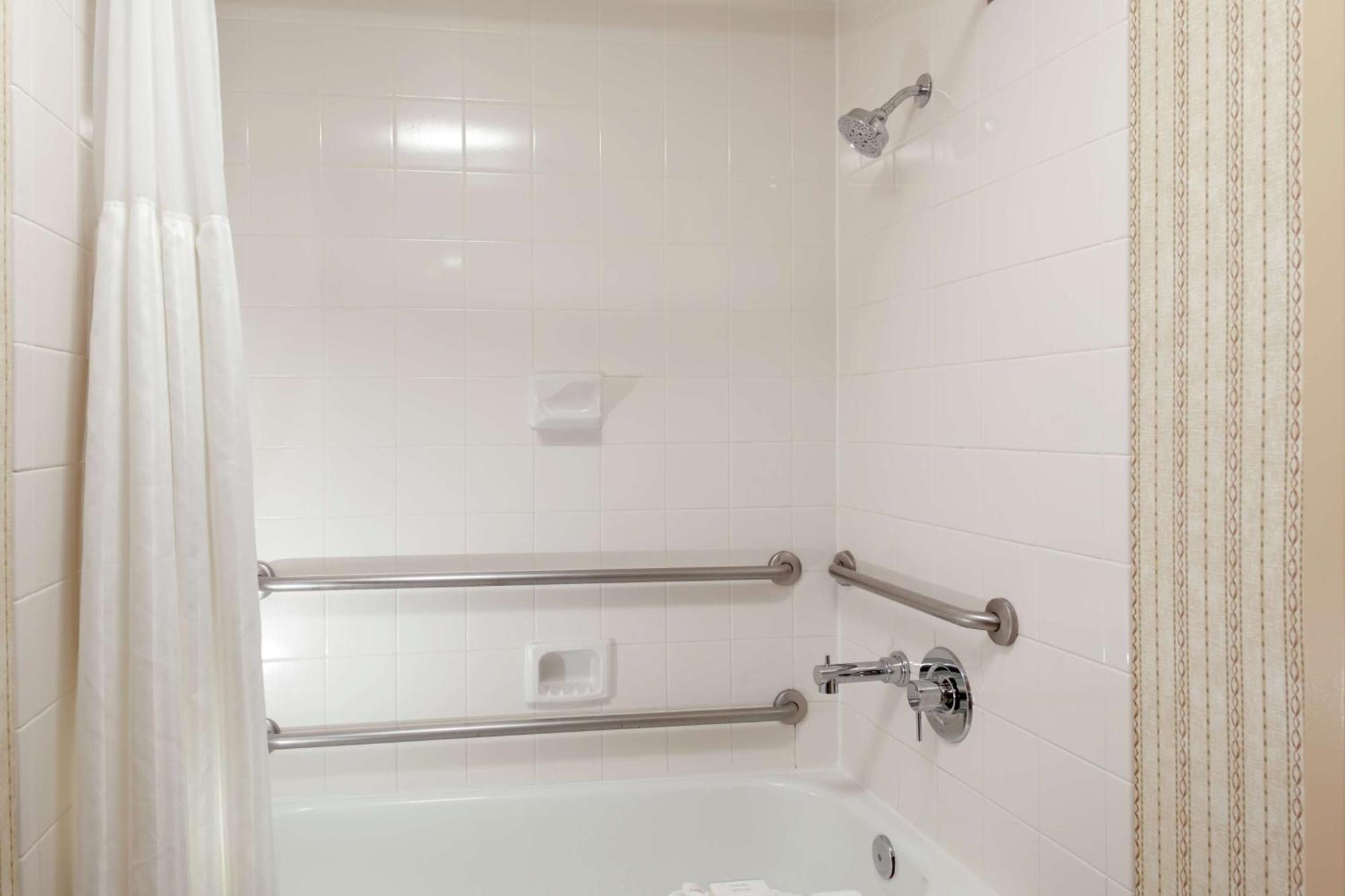 Hilton Garden Inn Charlotte North מראה חיצוני תמונה