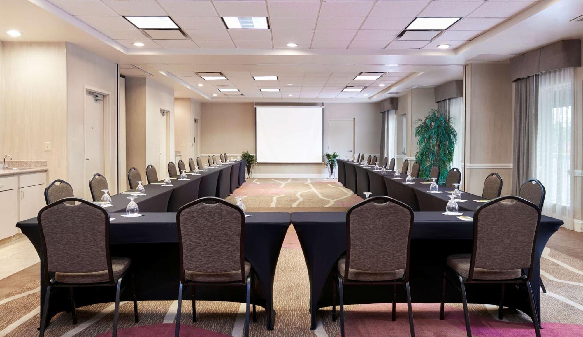Hilton Garden Inn Charlotte North מראה חיצוני תמונה