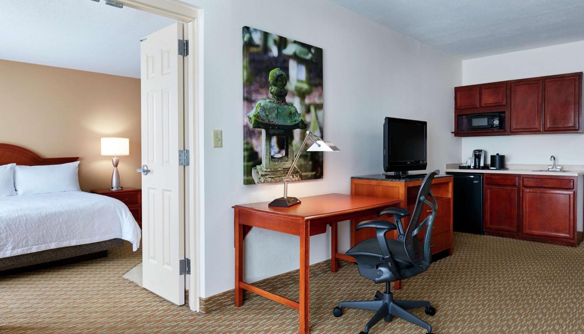 Hilton Garden Inn Charlotte North מראה חיצוני תמונה