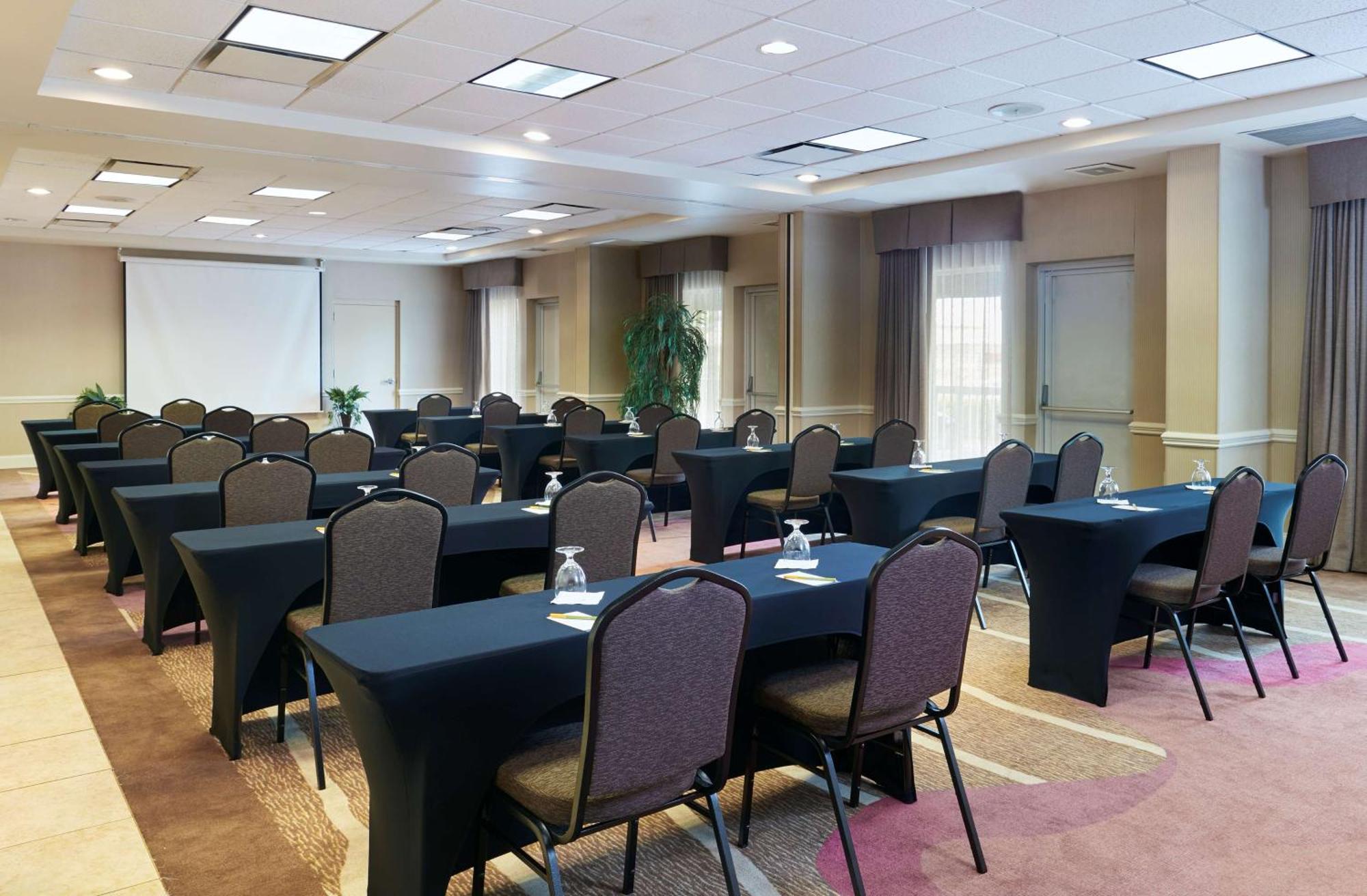 Hilton Garden Inn Charlotte North מראה חיצוני תמונה