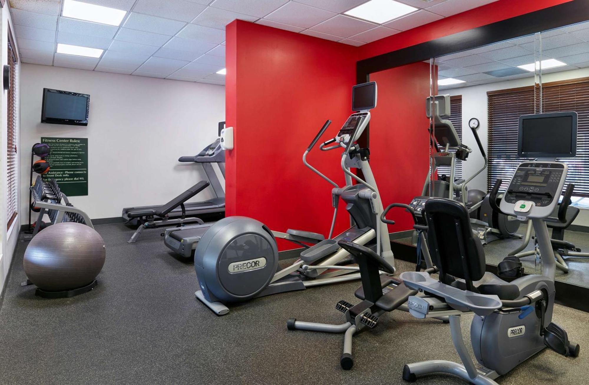 Hilton Garden Inn Charlotte North מראה חיצוני תמונה