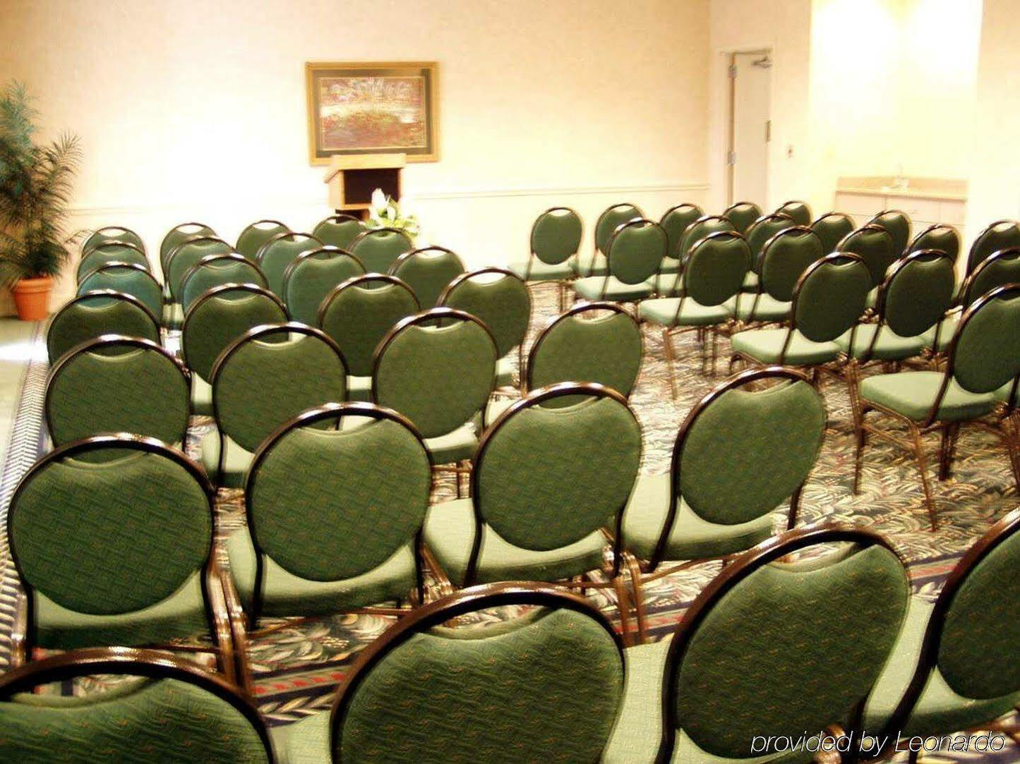 Hilton Garden Inn Charlotte North מראה חיצוני תמונה